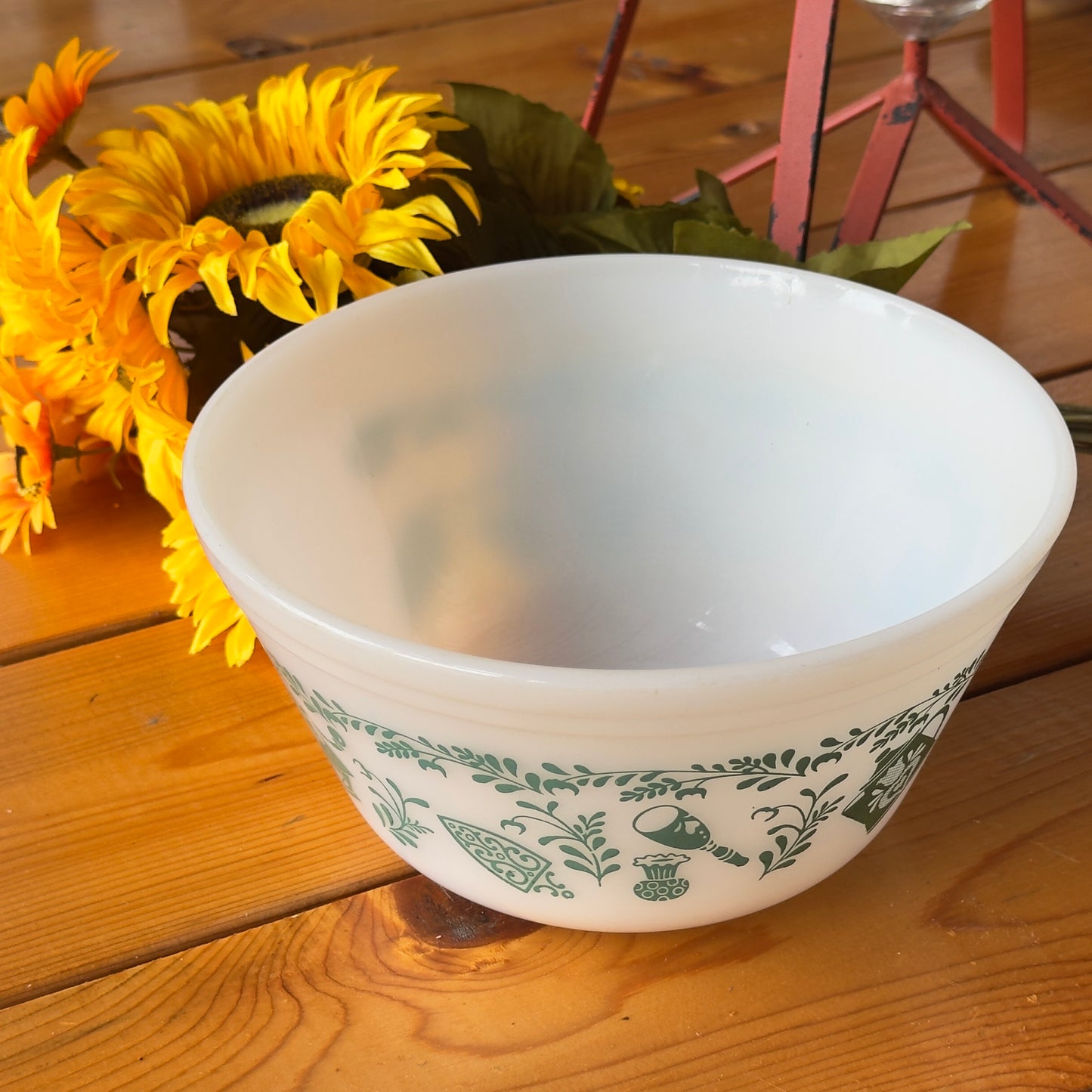 Federal Glass 'American Homestead/Scandinavian Kitchen' 8" Mixing Bowl