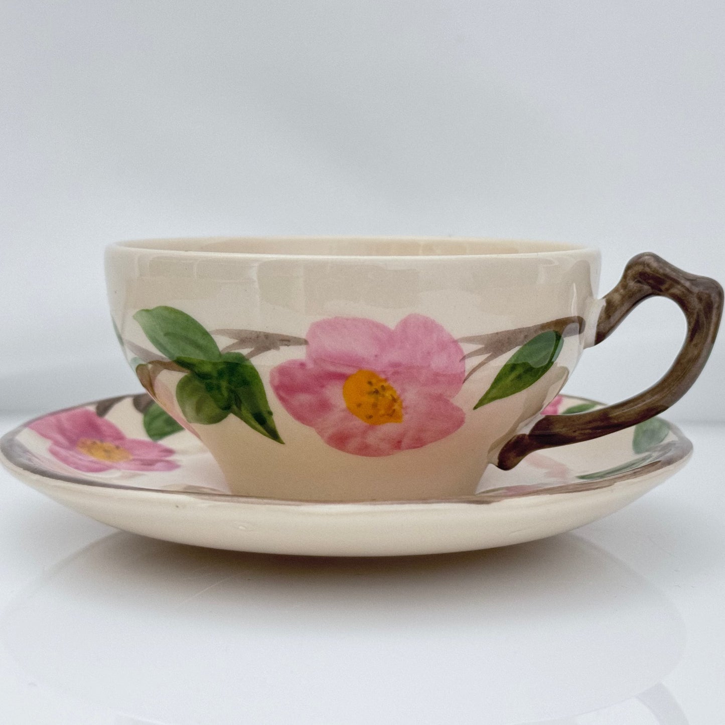 Tea cup & Saucer