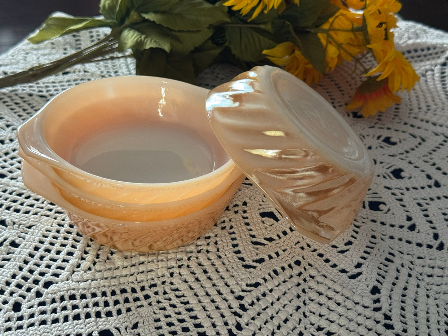 Anchor Hocking Fire- King Peach Luster Swirl Individual Ramekins/Casserole