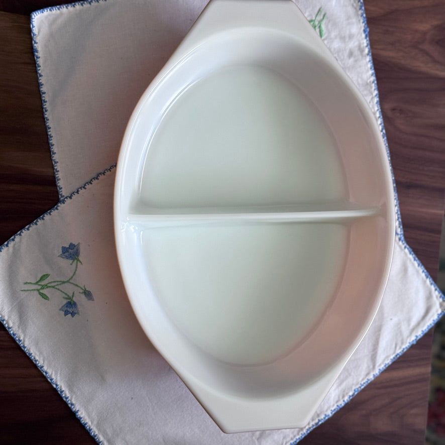 Pyrex Old Orchard Divided Casserole Dish with Lid