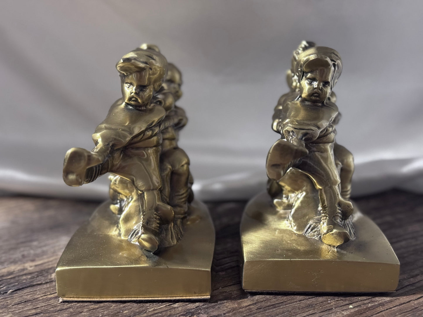 Brass PM Craftsman USA "Tug of War" Bookends