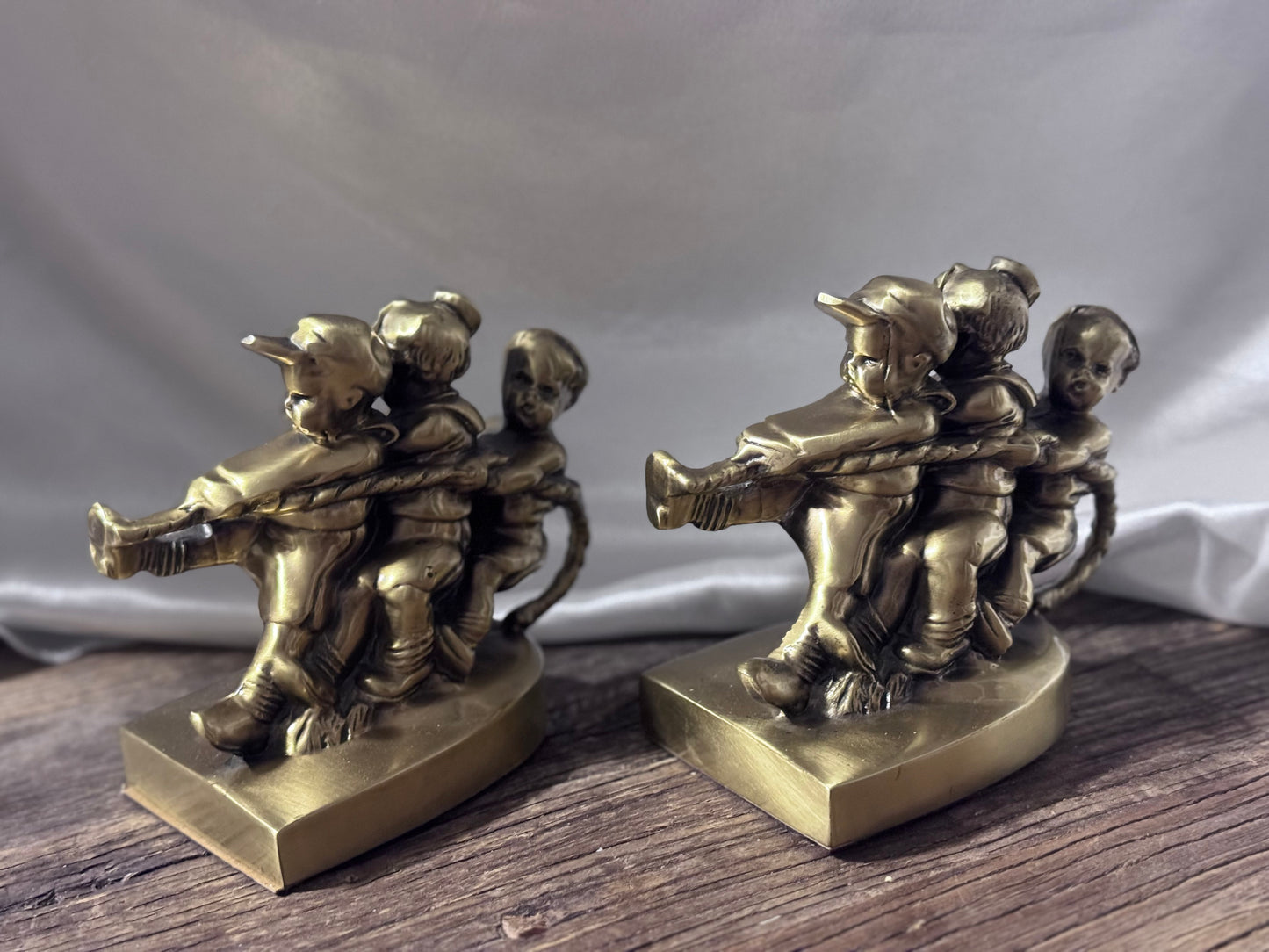 Brass PM Craftsman USA "Tug of War" Bookends
