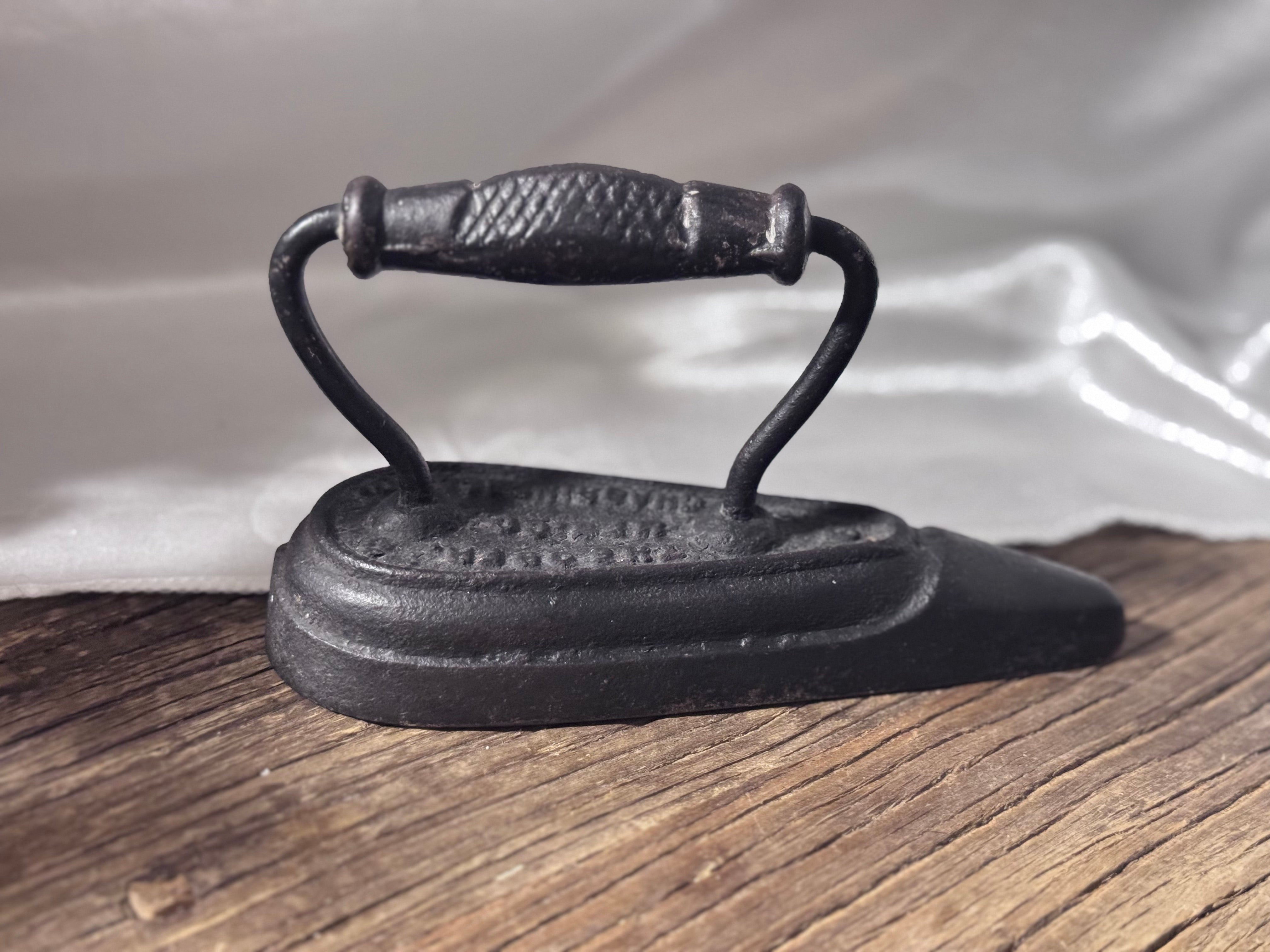 Antique Sad Iron The Ober Mfg Co Chagrin Falls Ohio Woodland Charm