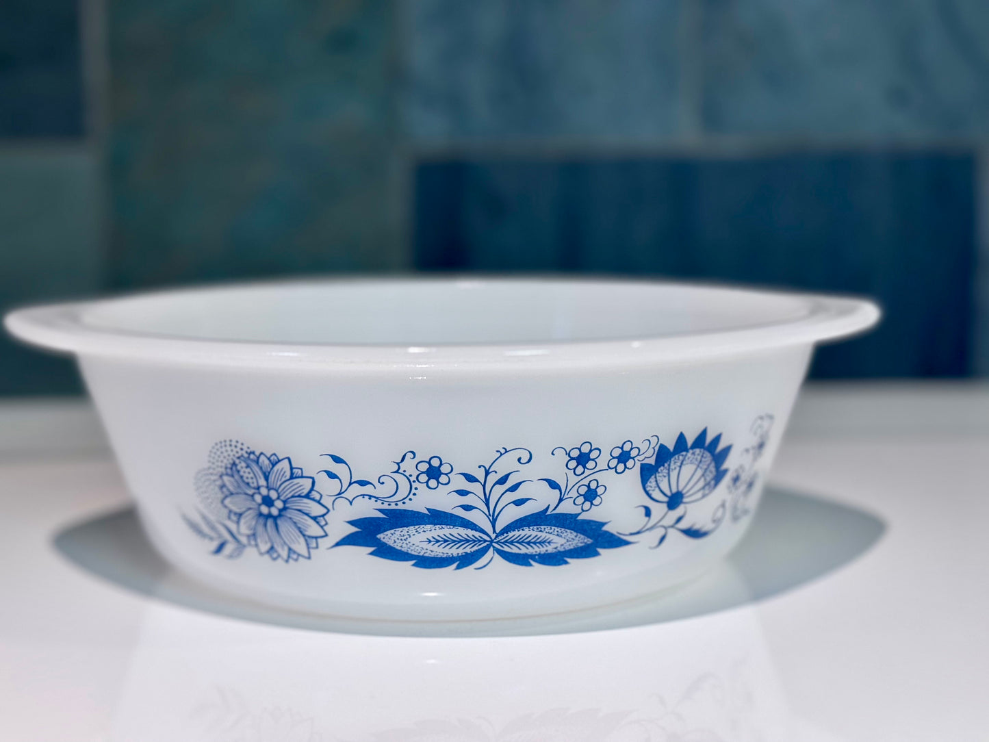 Glasbake 'Old Town Blue Onion' Casserole Dish