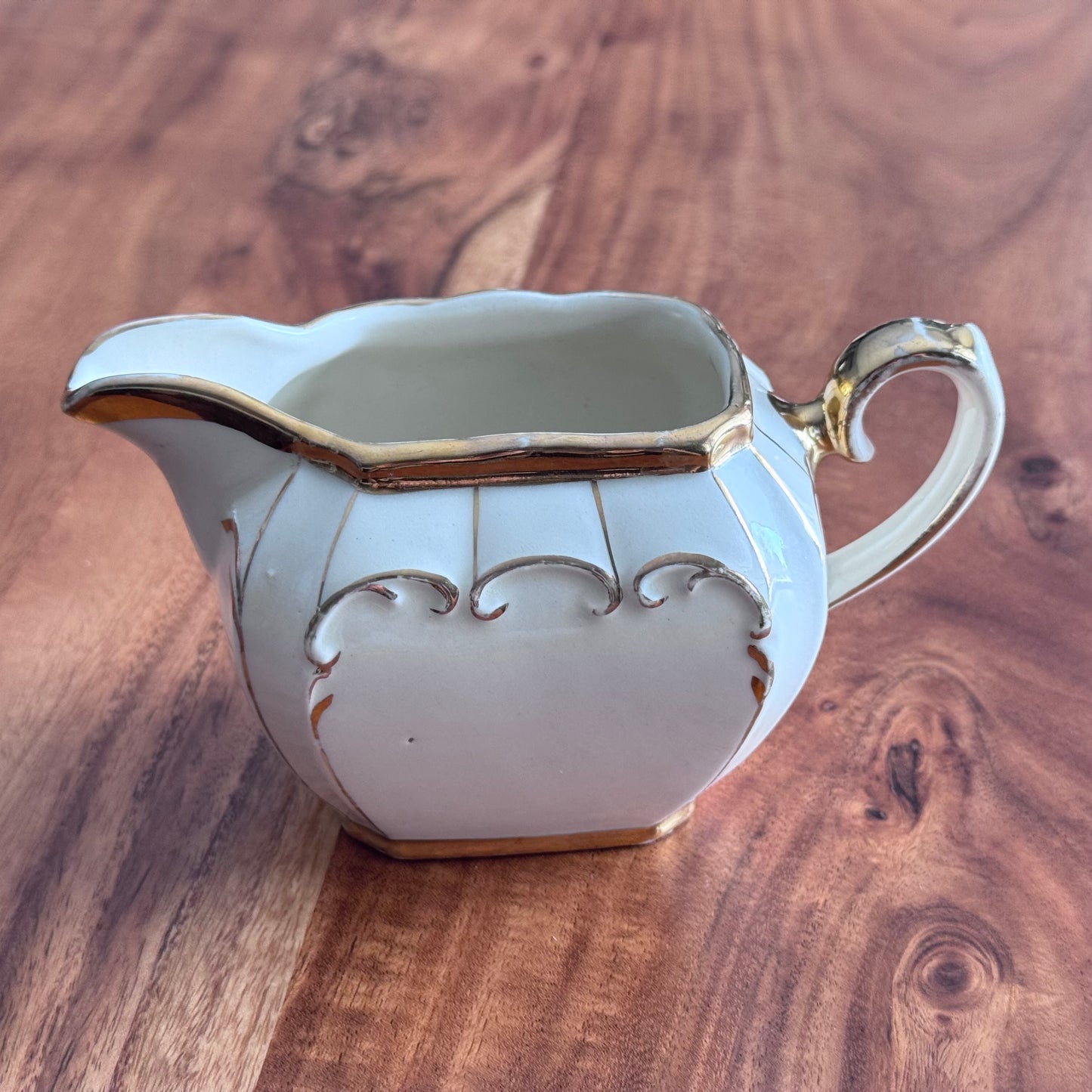 Sadler England Creamer