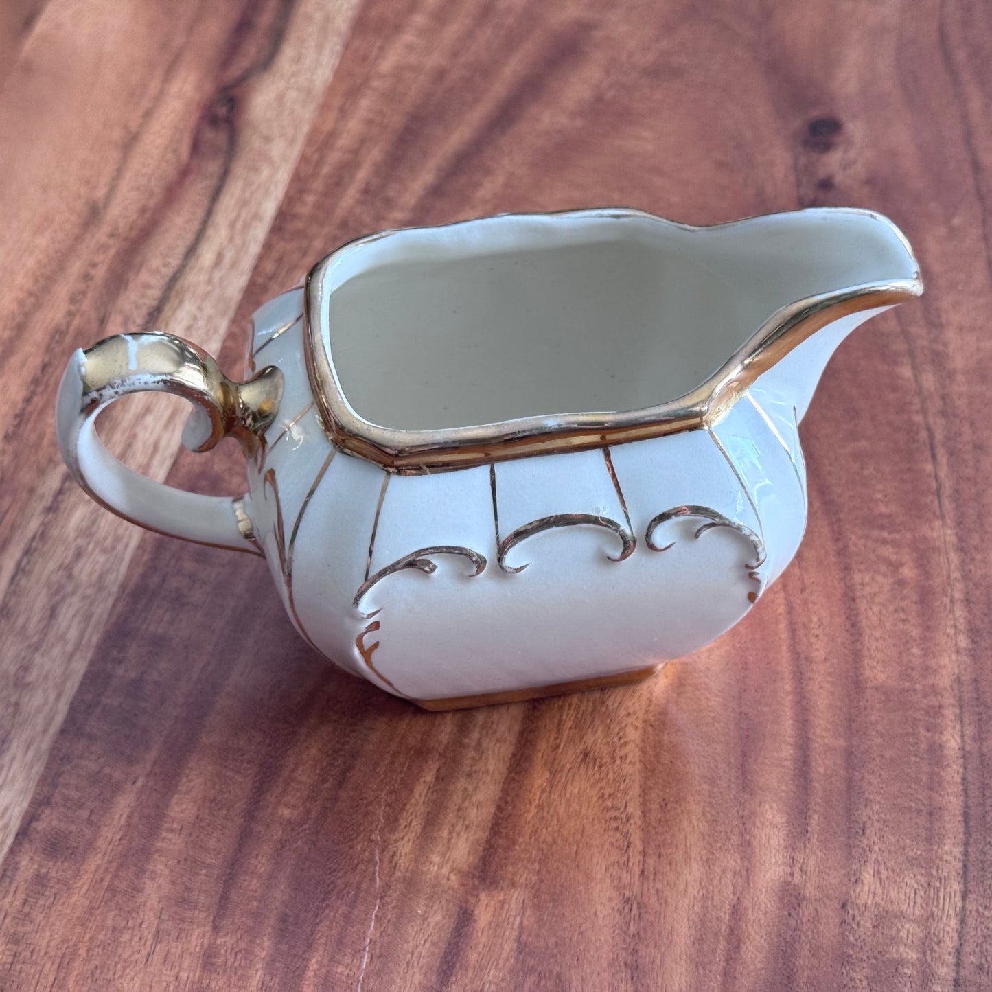 Sadler England Creamer