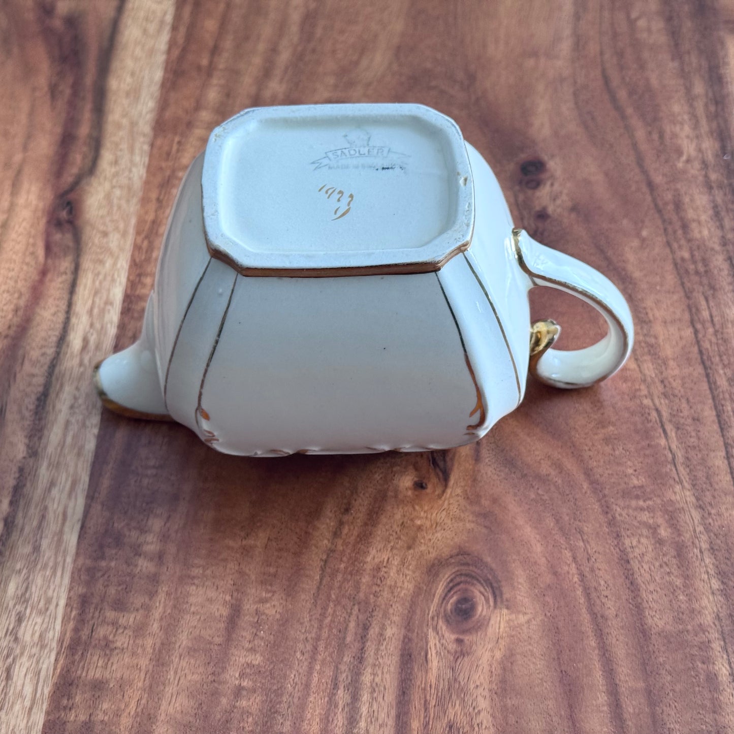 Sadler England Creamer