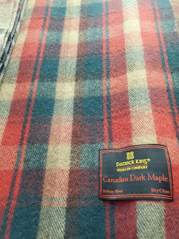 Dark Maple Deluxe Highland Blanket