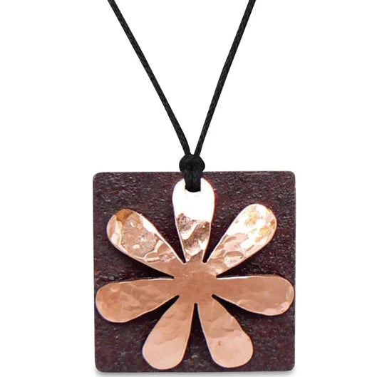 Daisy Necklace
