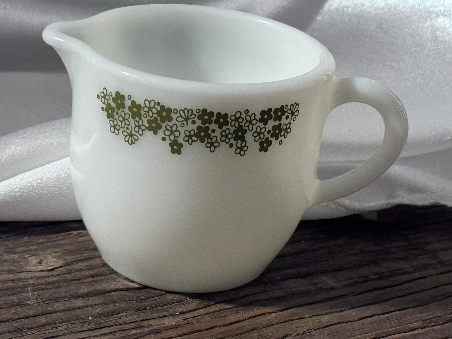 Pyrex 'Crazy Daisy Spring Blossom' Creamer
