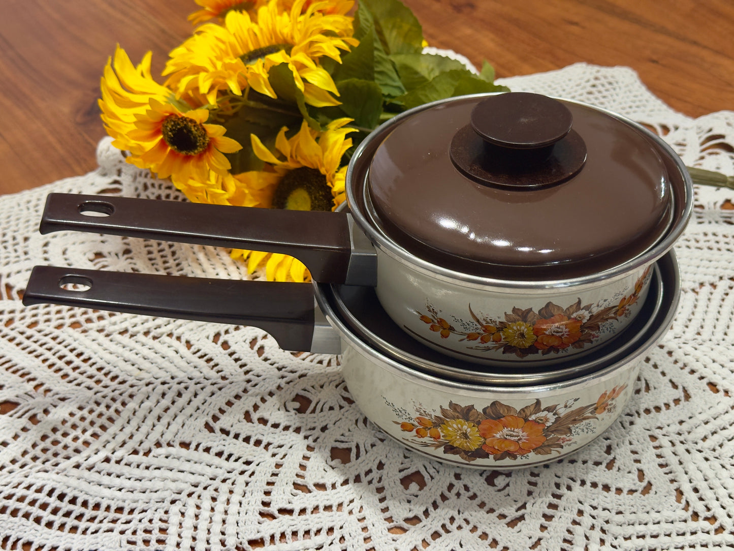 Vintage Floral Enamel Pot Set