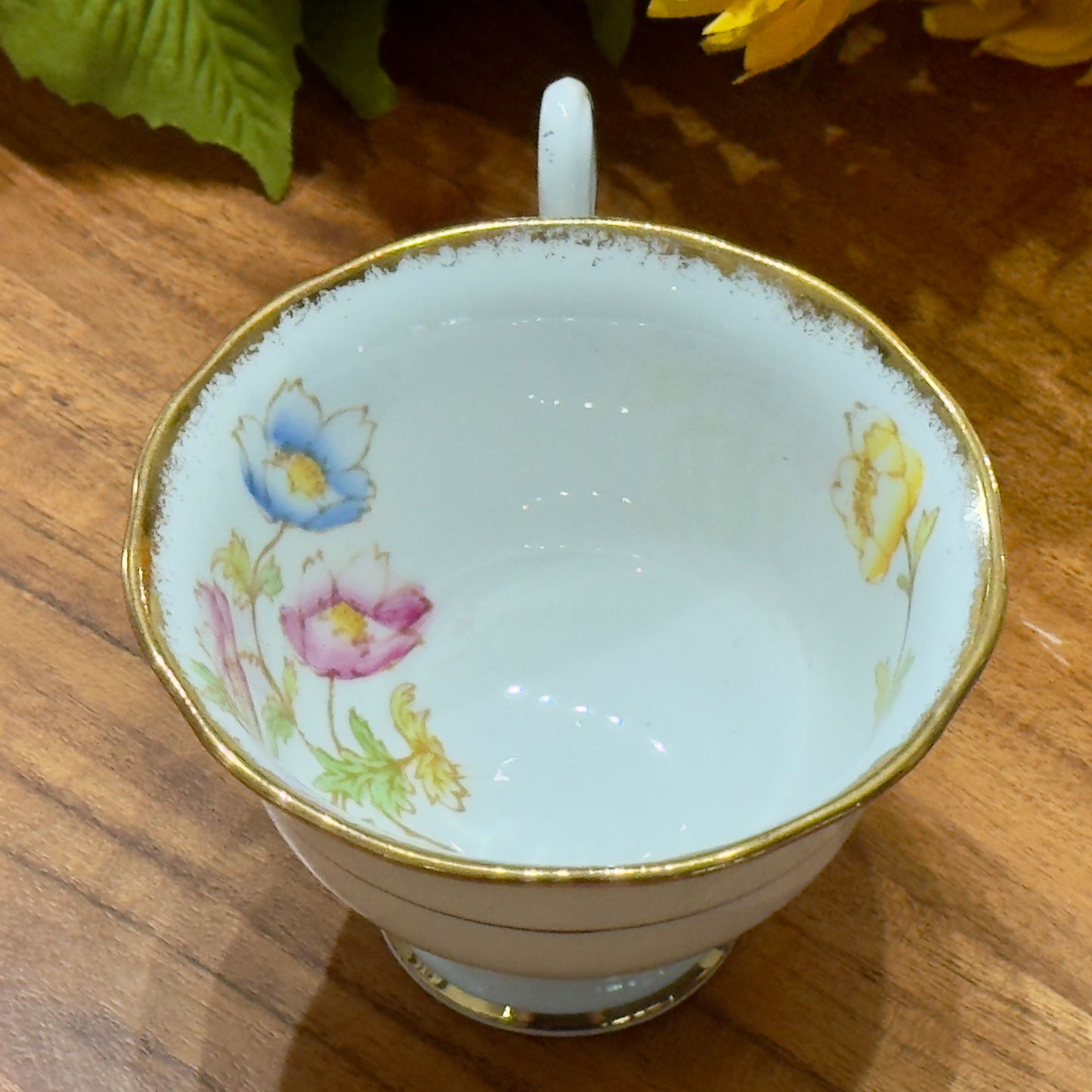 Royal Albert ANEMONE England Teacup & Saucer Set