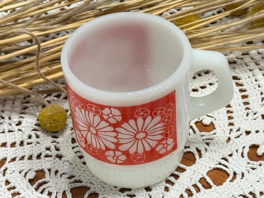 Anchor Hocking Red/White Daisy Milk Glass Mug