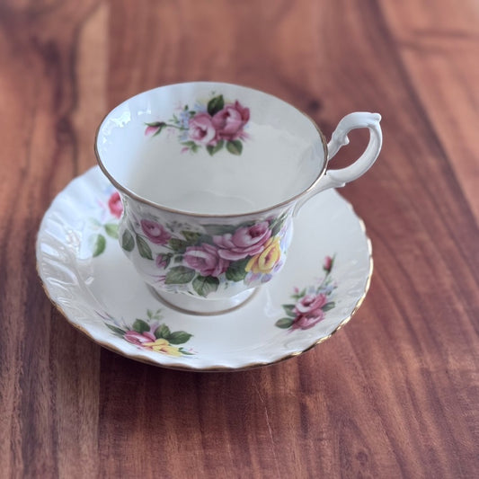 Royal Albert 'Westbury' Teacup & Saucer