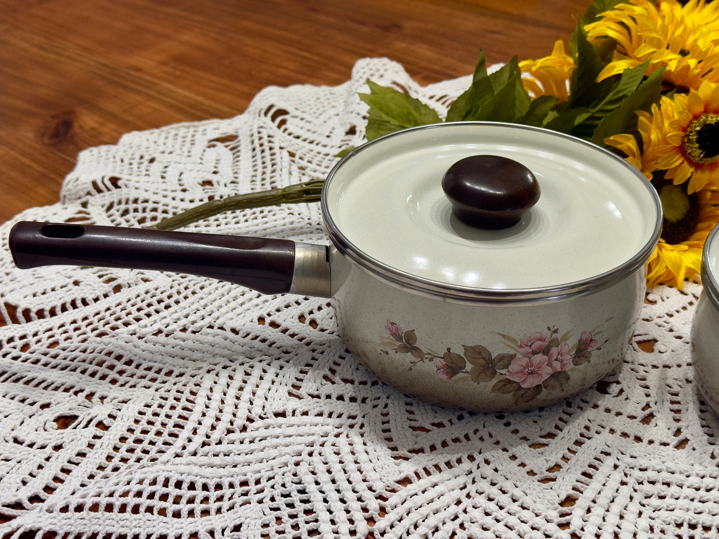 Vintage Pink Floral on Cream/Brown Enamel Saucepan Set