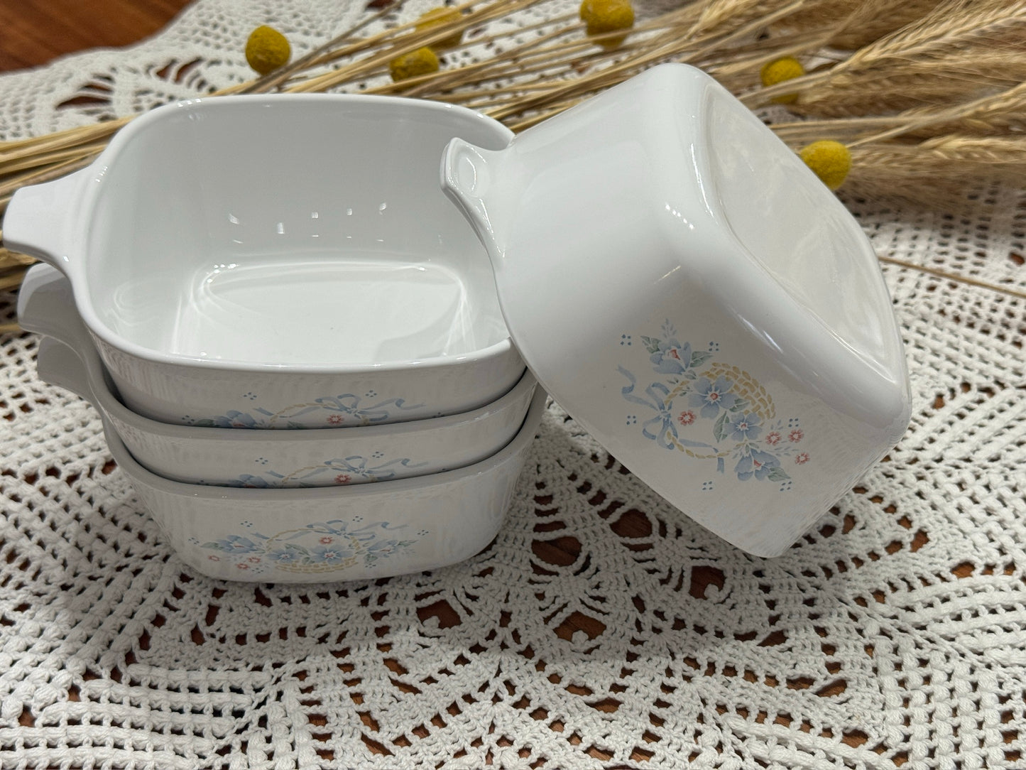 Corning Ware 'Country Cornflower' P-43-B 700 ml Casserole Dish