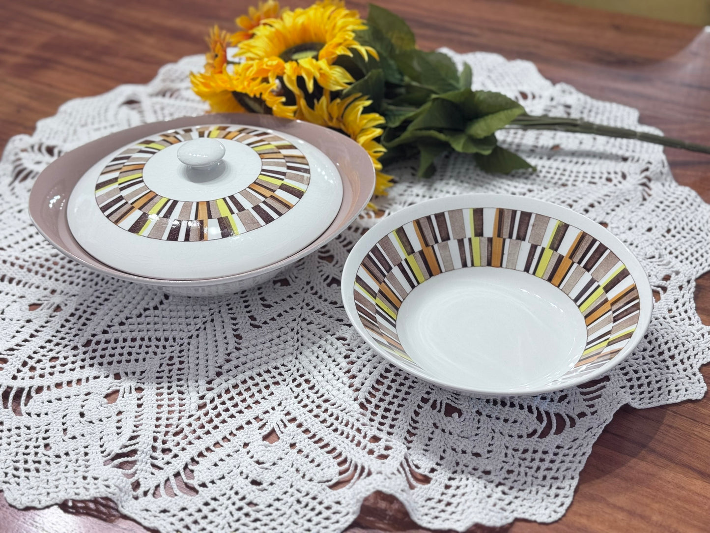 Wood & Sons Carefree Alpine White Casserole Dish & Serving Bowl Set