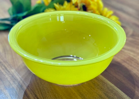 Yellow Pyrex #323 Mixing Bowl