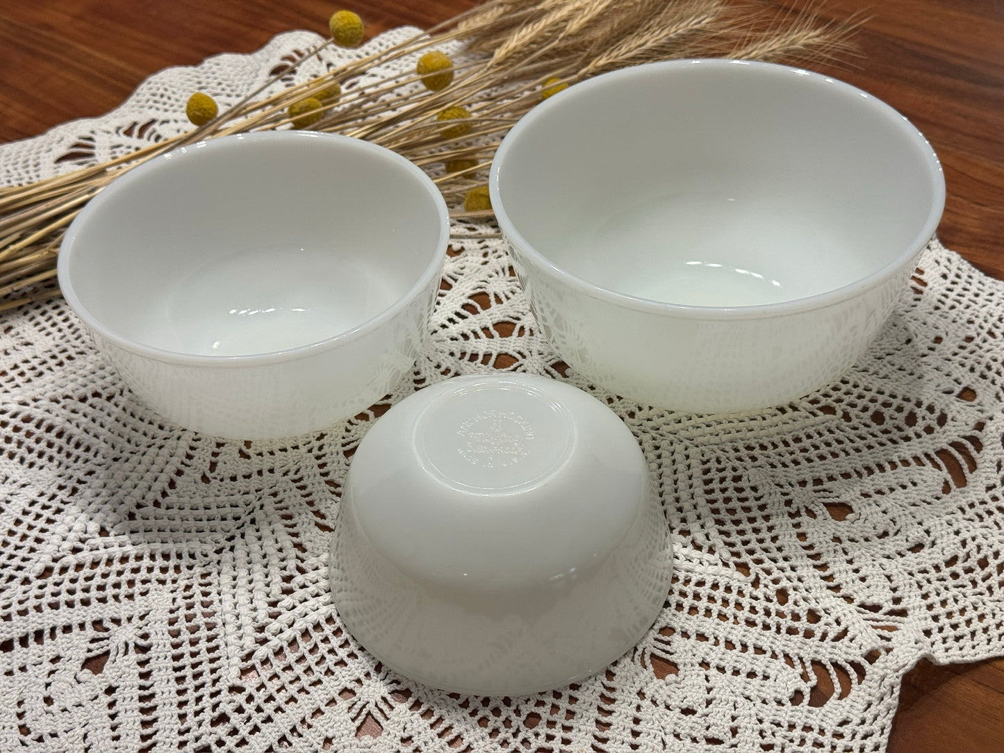 Anchor Hocking Fire-King Milk Glass Mixing Bowl Set