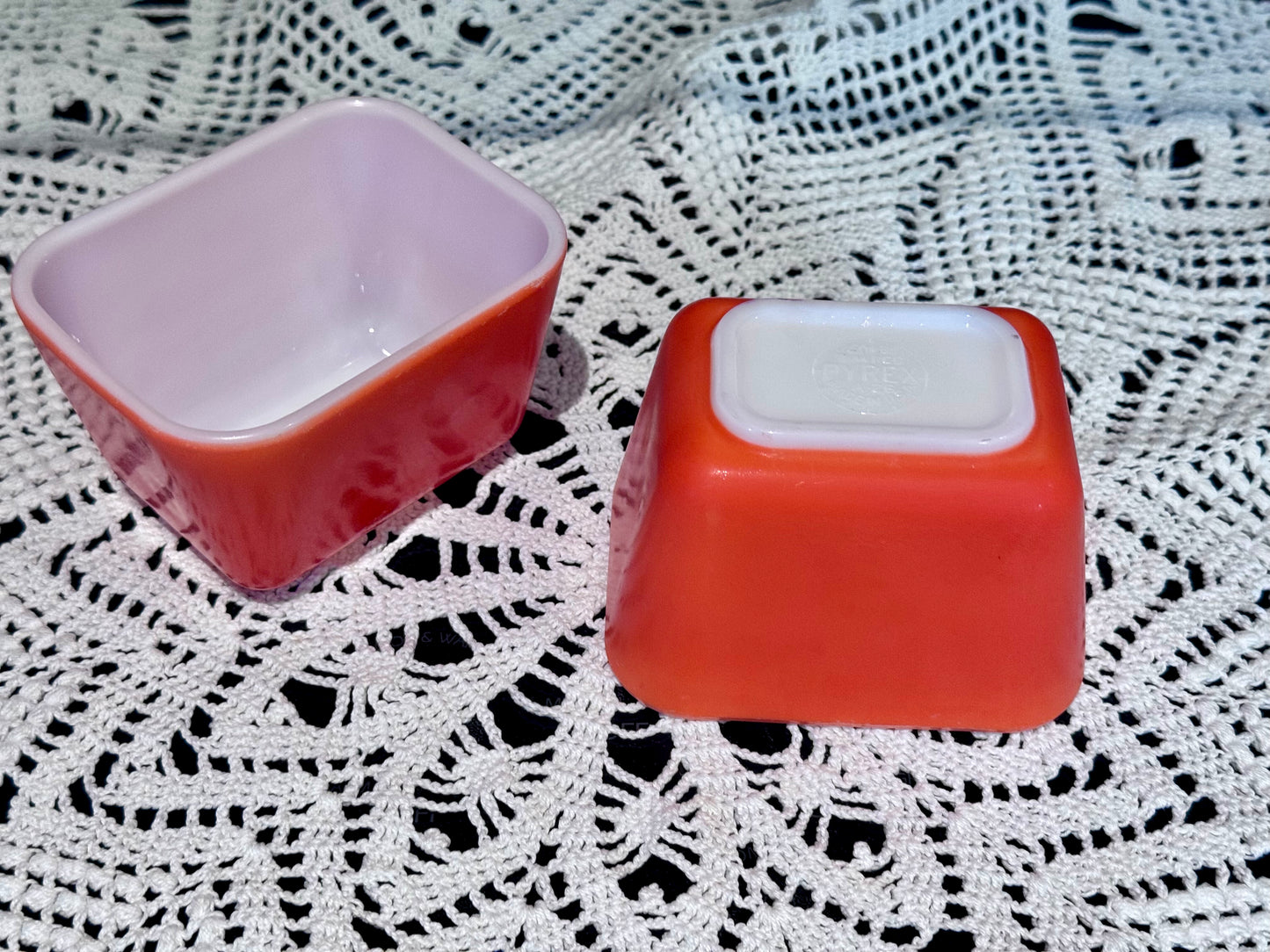 PYREX 501-B Refrigerator Dish -Red/Orange