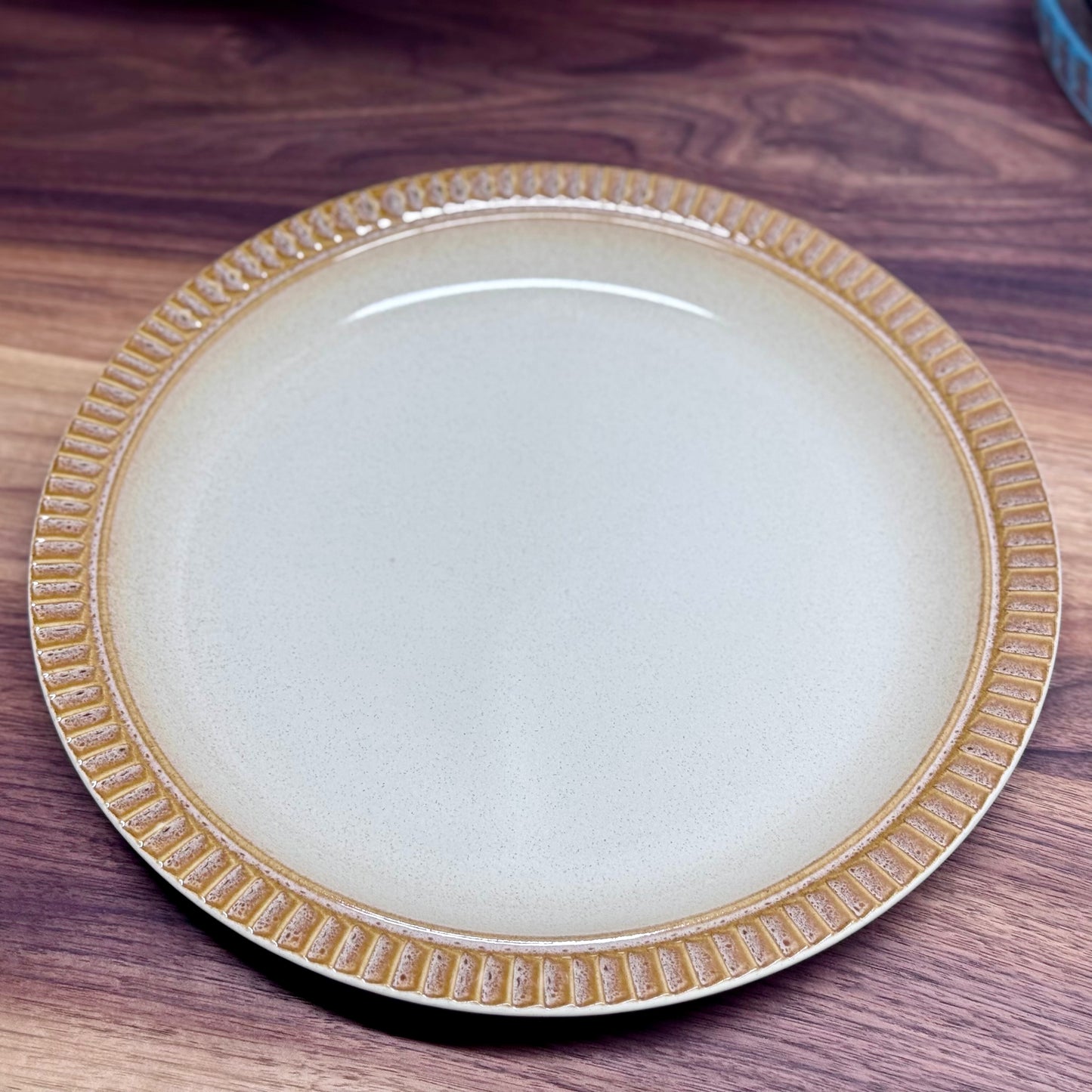 SUNMARC Micro Serve Stoneware Dish Set