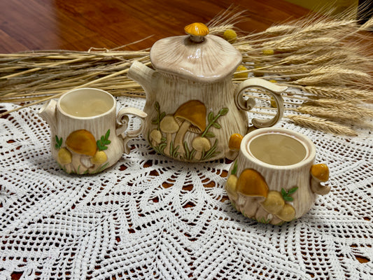 Arnel's Merry Mushroom Tea Set