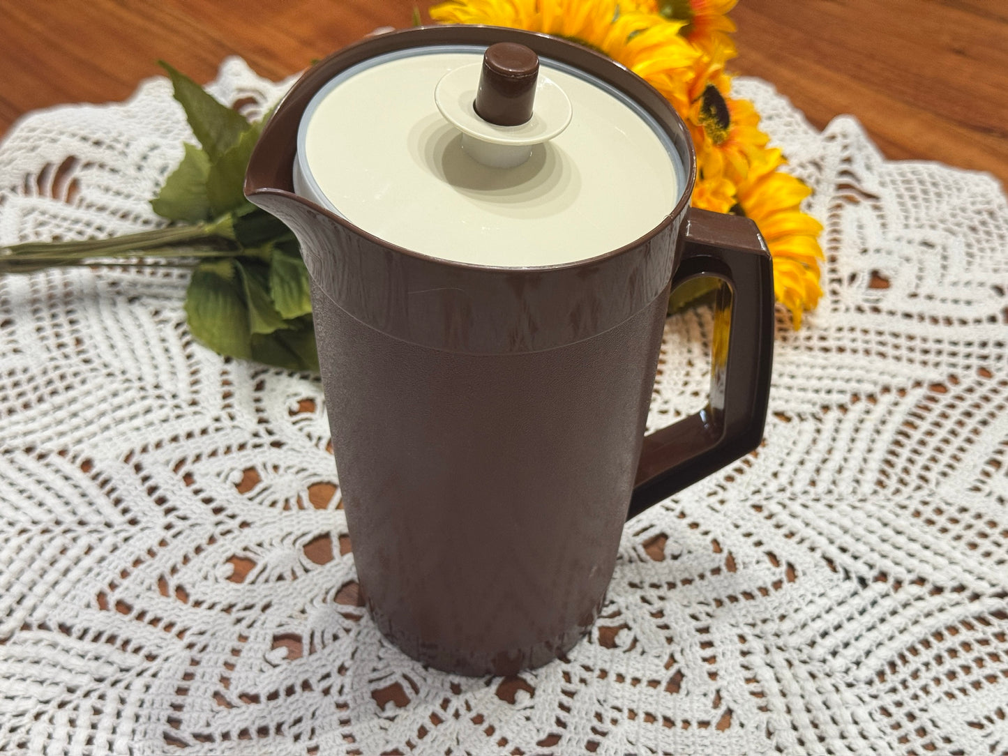 Tupperware 874-7 Brown Jug/Pitcher