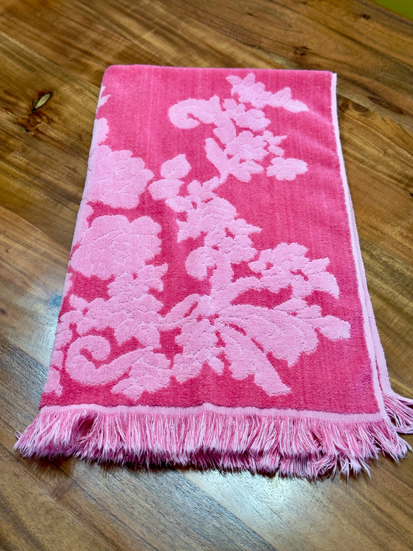 Pink Floral Cannon Mills Co "Monticello" Bath Towel