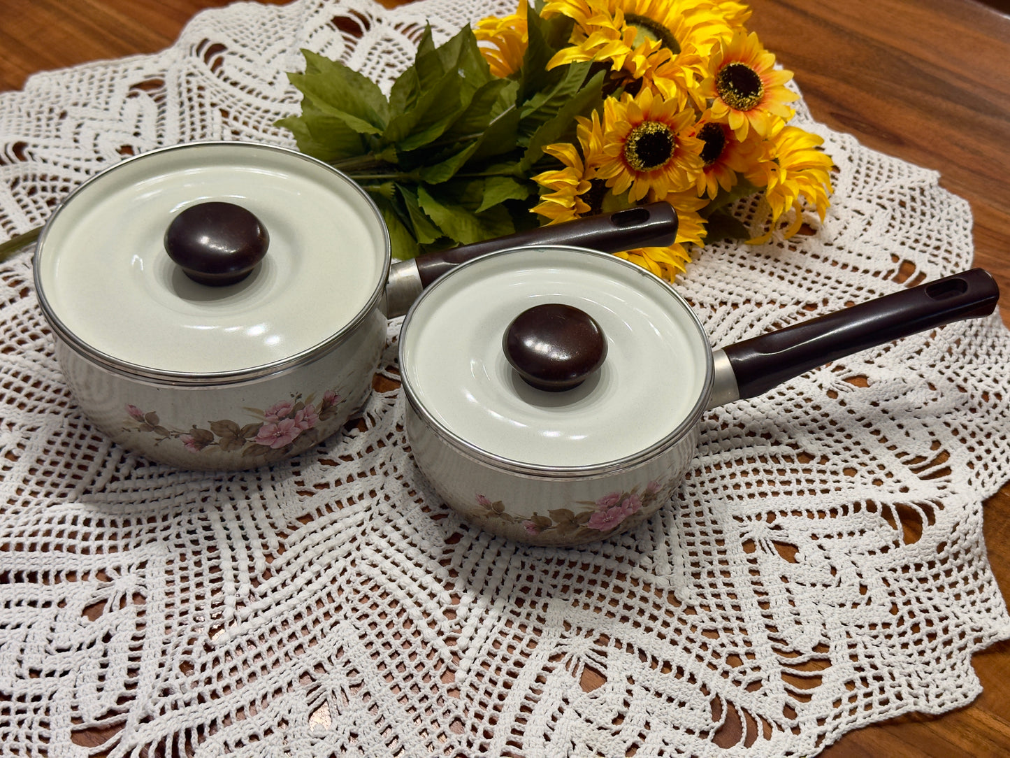 Vintage Pink Floral on Cream/Brown Enamel Saucepan Set