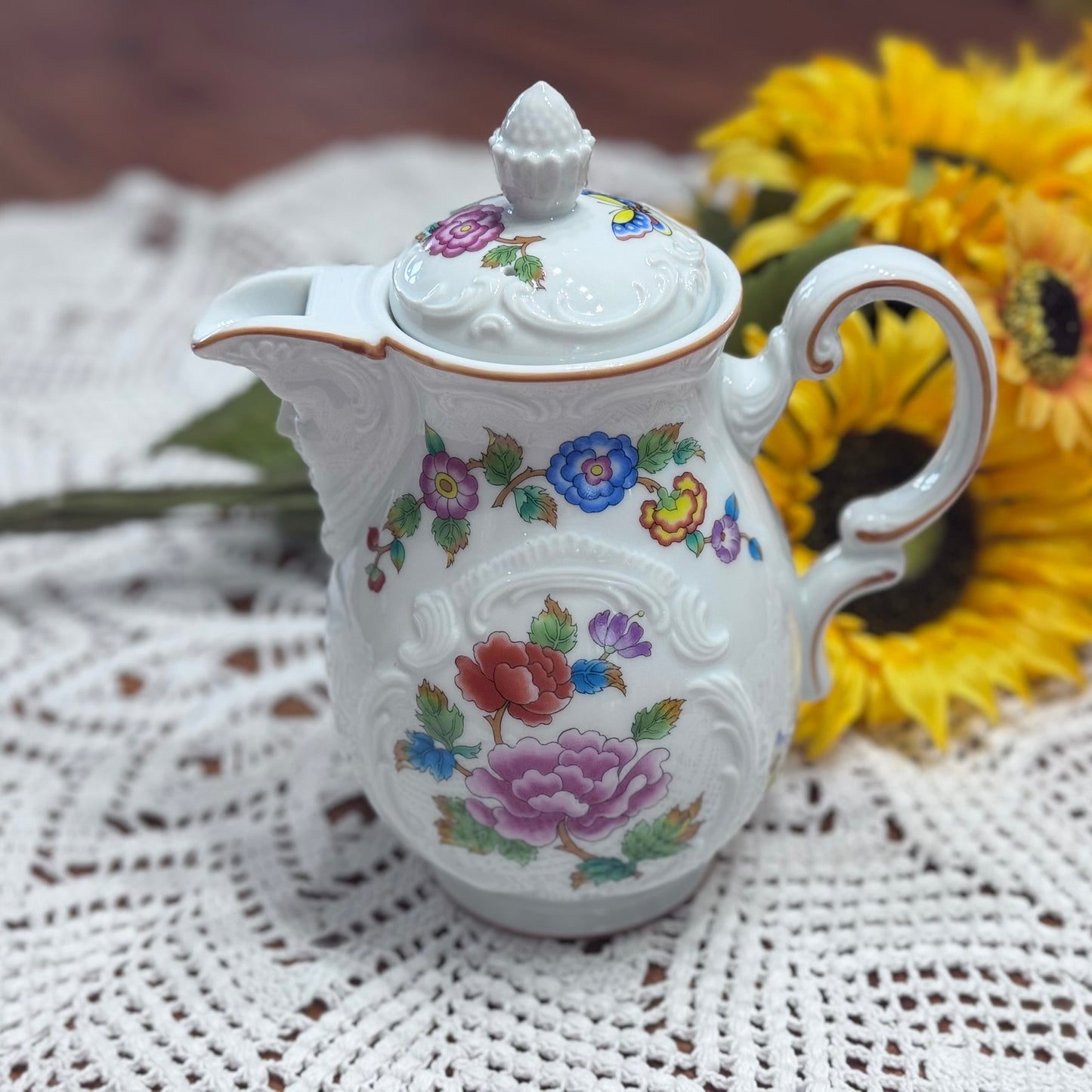 Estee Lauder Chinoiserie Collection Teapot