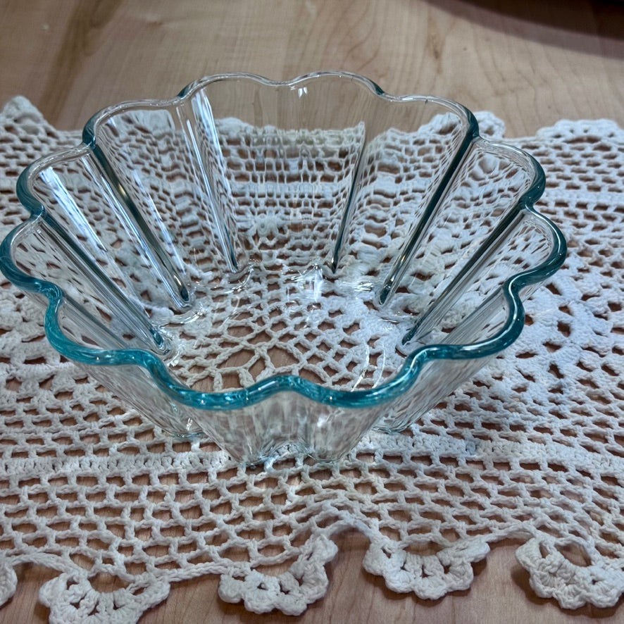 Pyrex Glass Ruffled/Fluted Bowl/Brioche Pan