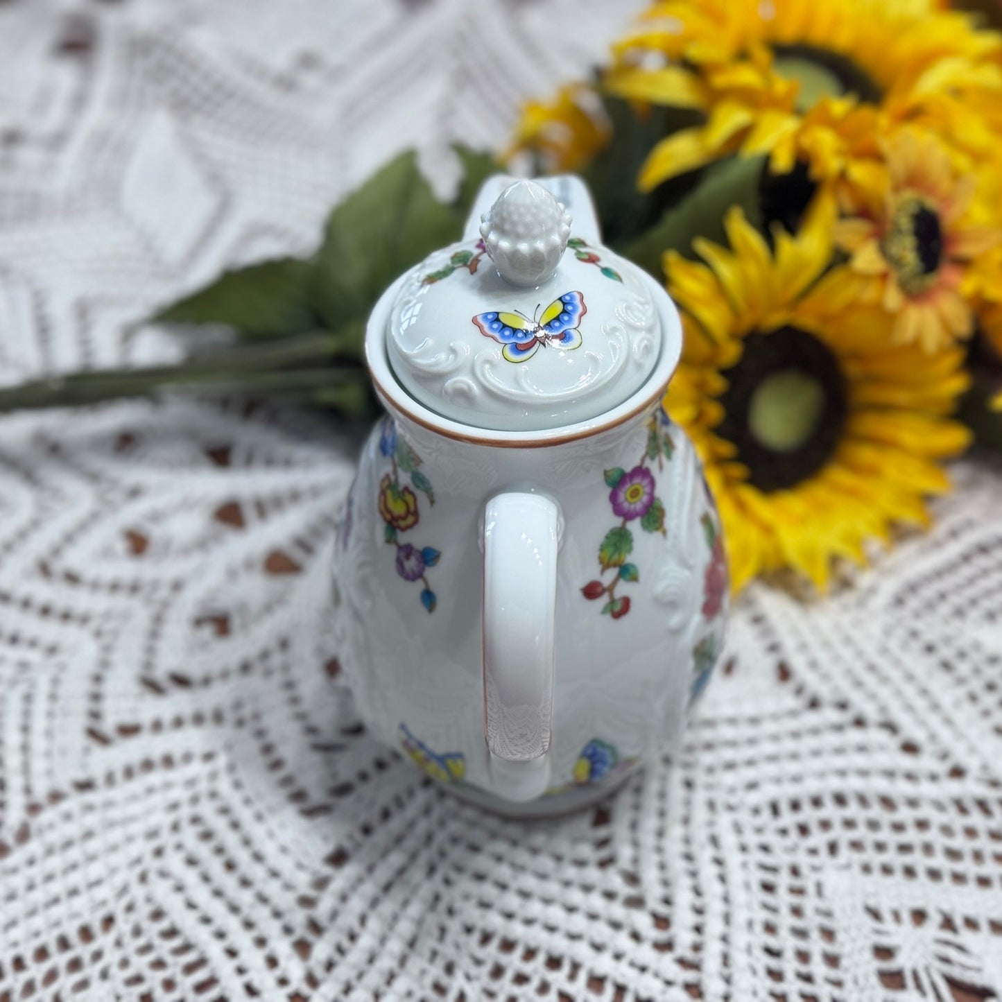 Estee Lauder Chinoiserie Collection Teapot