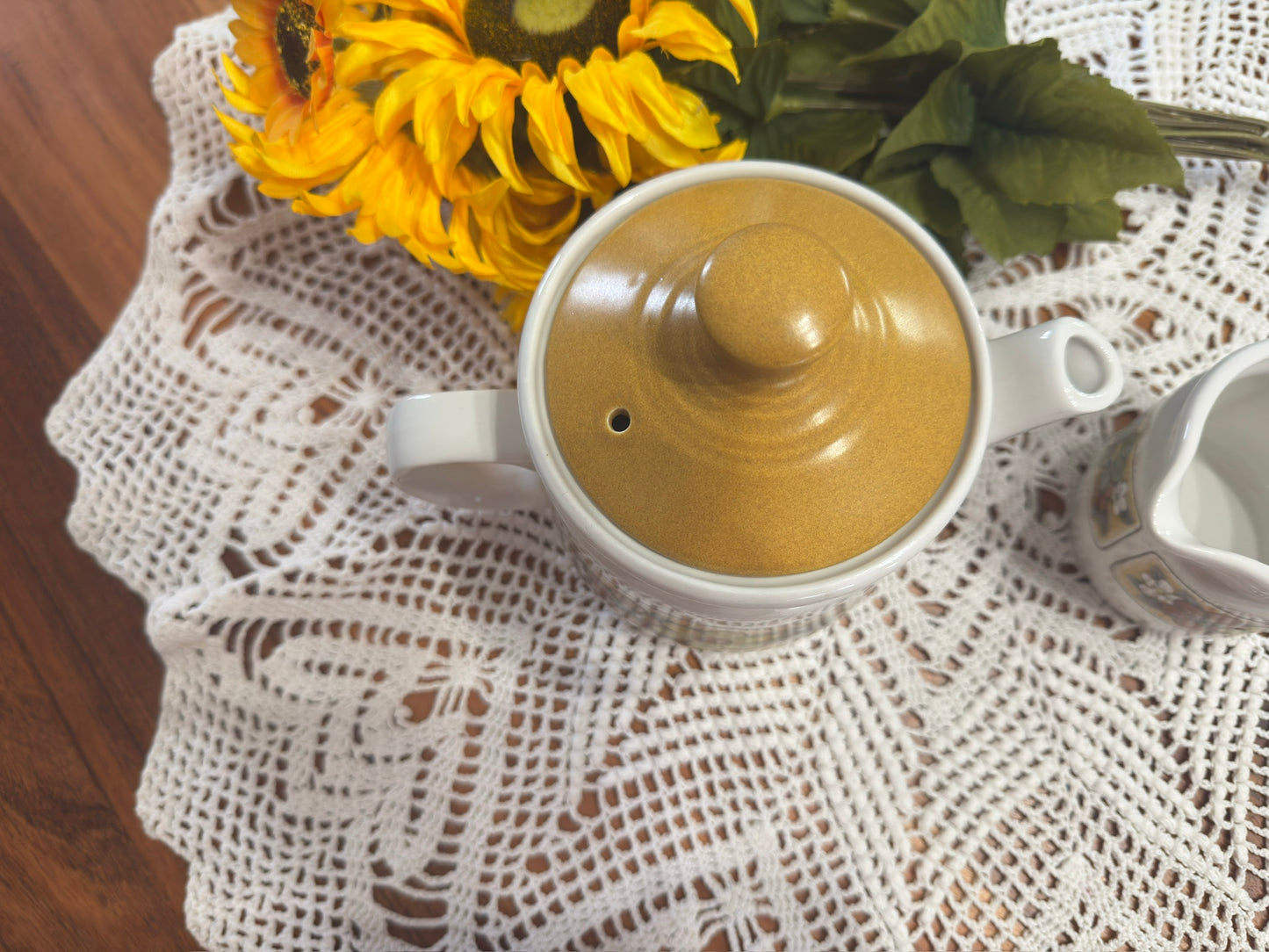 MYOTT England 'SIENNA' Teapot & Creamer