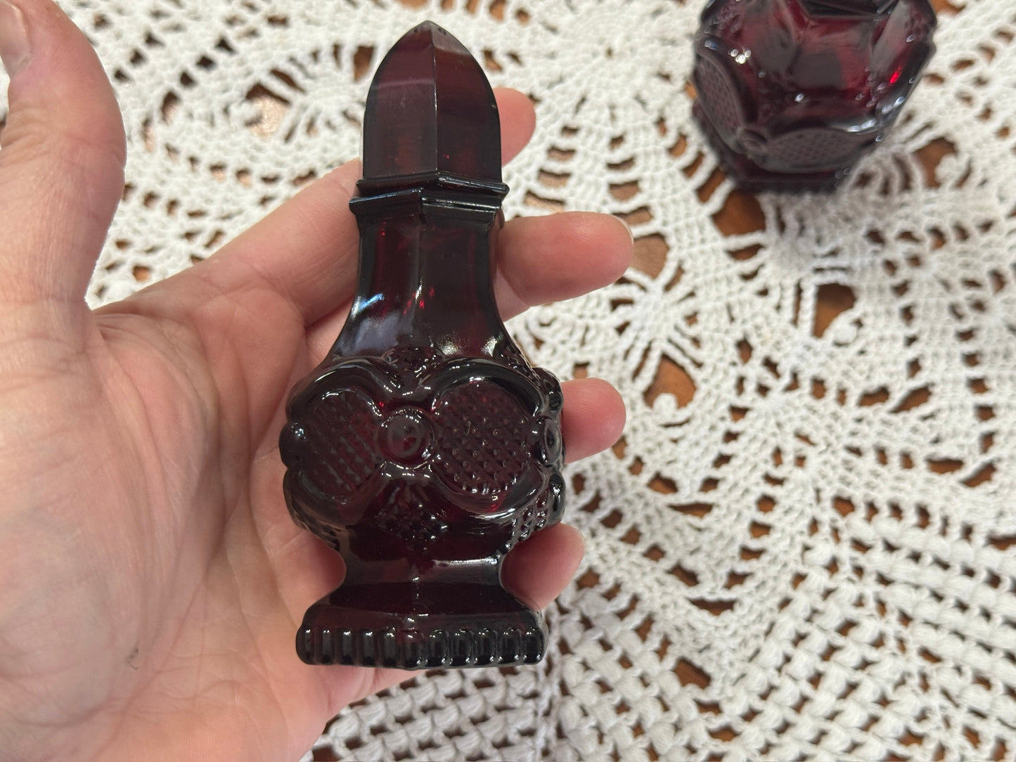 Avon 1876 Cape Cod Collection Salt & Pepper Shakers