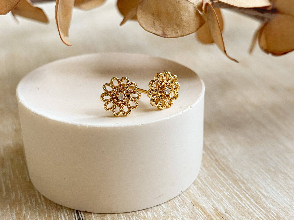 Dahlia Studs