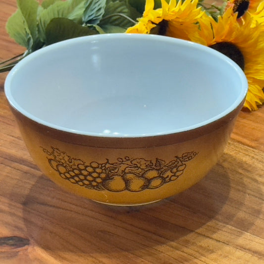 PYREX 403 Old Orchard Mixing Bowl