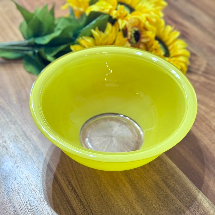 Yellow Pyrex #323 Mixing Bowl