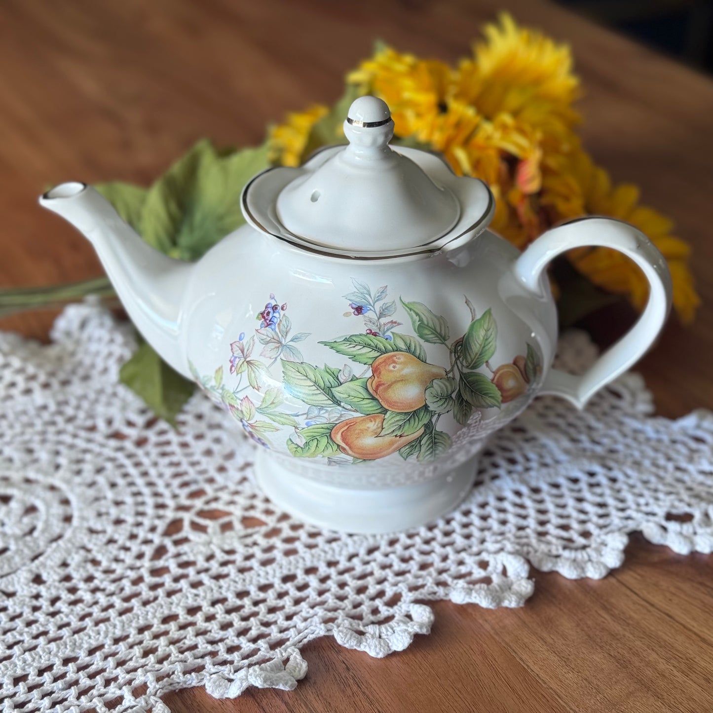 Wood & Son Fruit & Floral Teapot