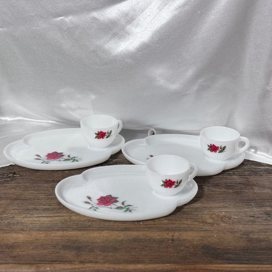 Federal Glass Red Rose "Rosecrest" snack set