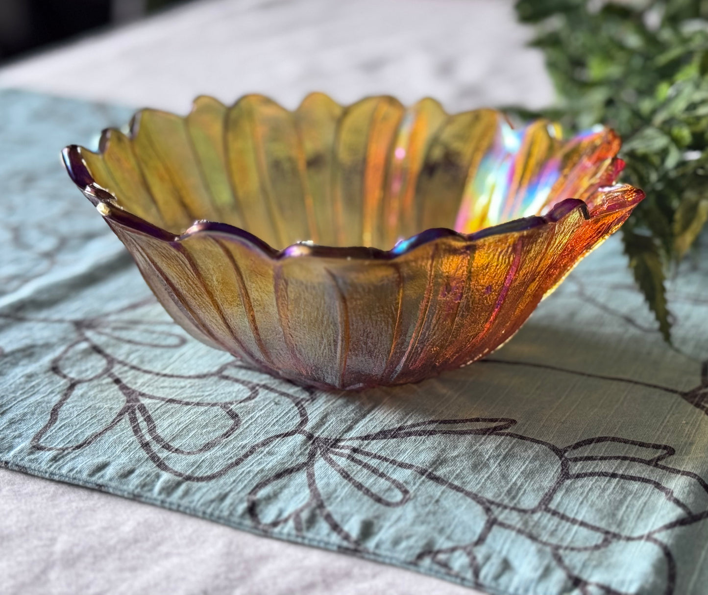 Indiana Glass Co. Carnival Glass Sunflower Marigold Bowl