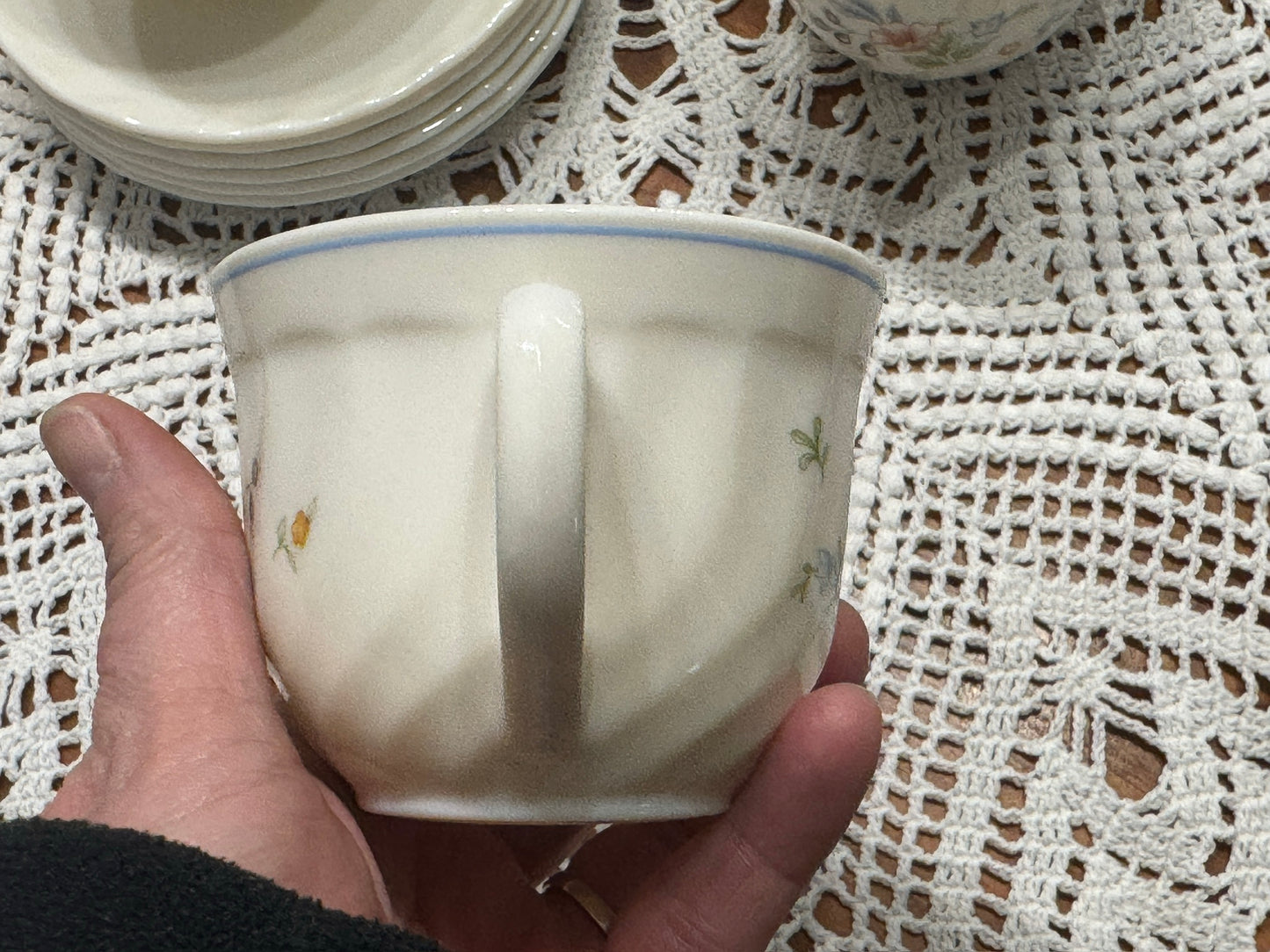 Arcopal France Victoria Floral Teacups & Saucers