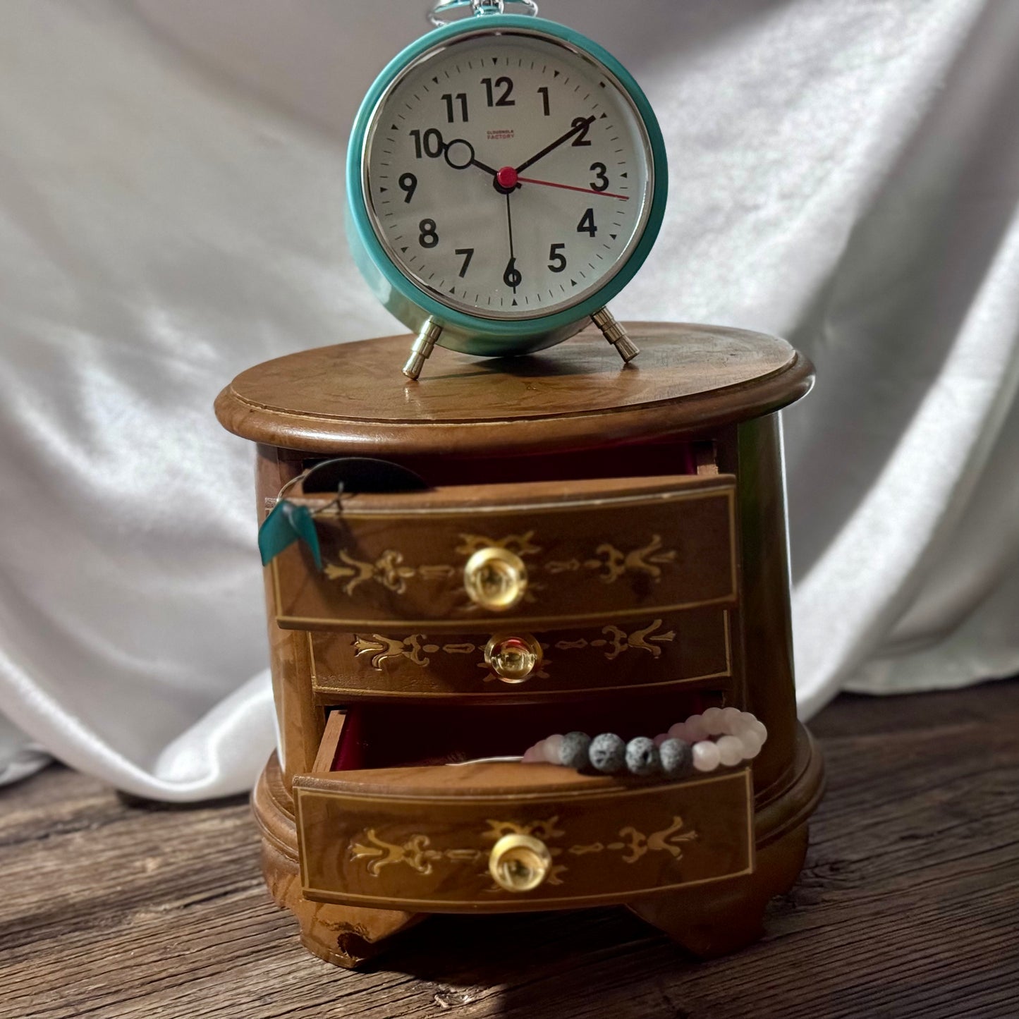 Toyo 3 Drawer Round Vintage Musical Jewelry Box