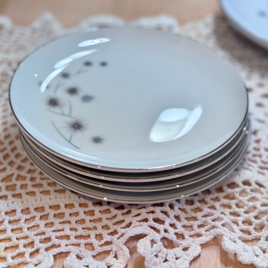 Creative 'Starburst' Pattern Salad/Dessert Plates & Platter