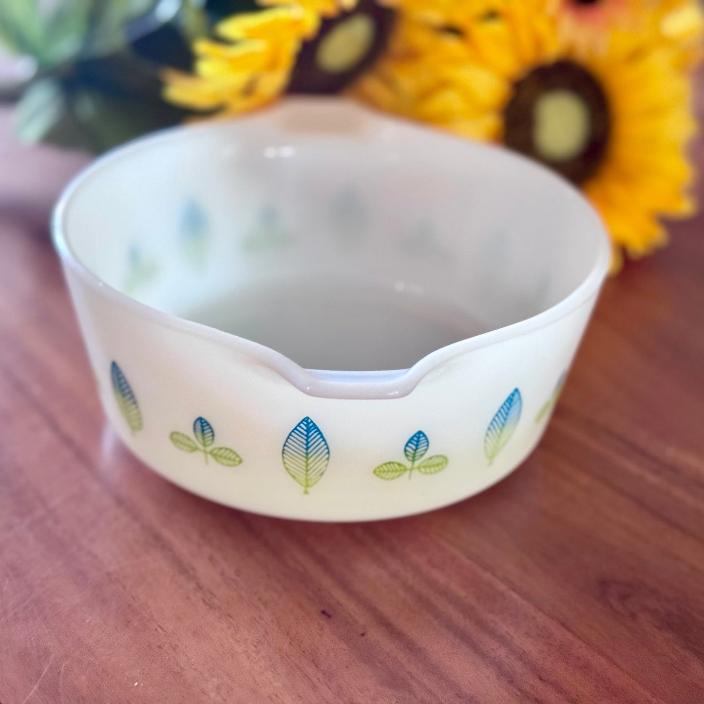 PYREX #472 Casserole Dish 'Homestead or Blue & Green Leaf' Pattern