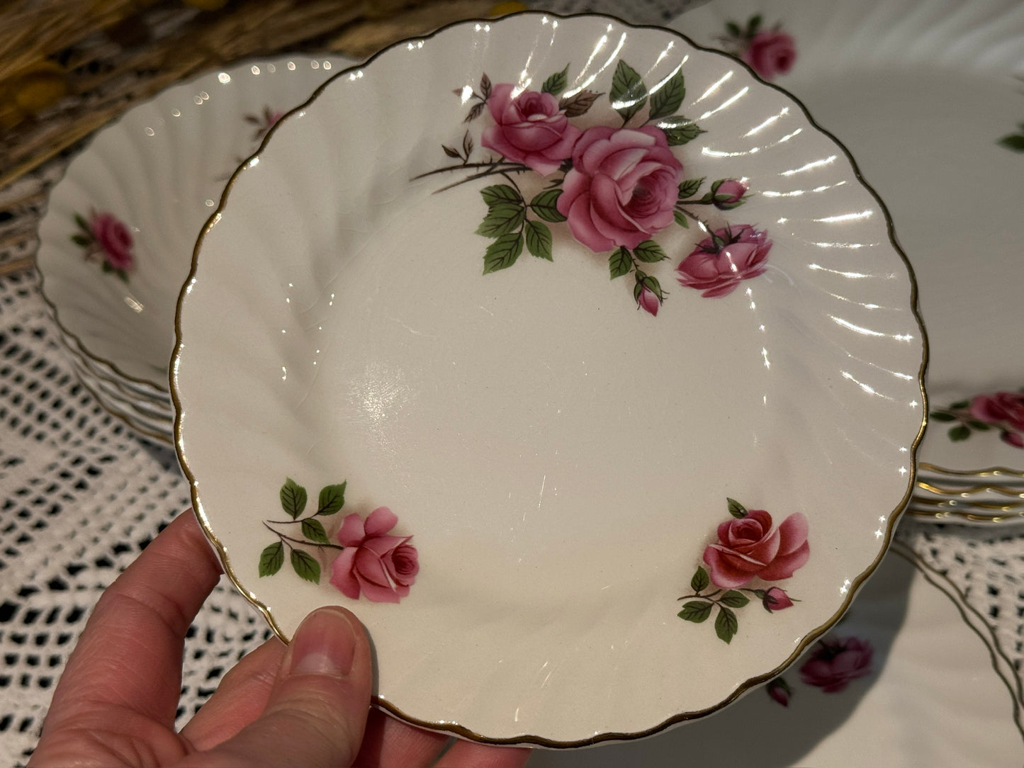 Johnson Brothers LYNMERE Dish Set