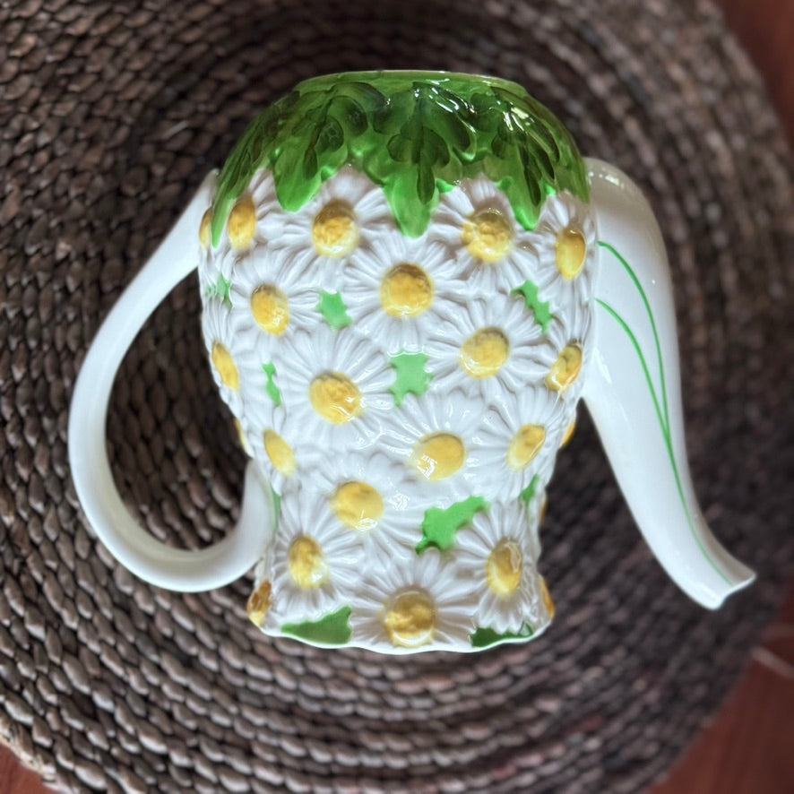 Lefton 'Daisytime' Teapot