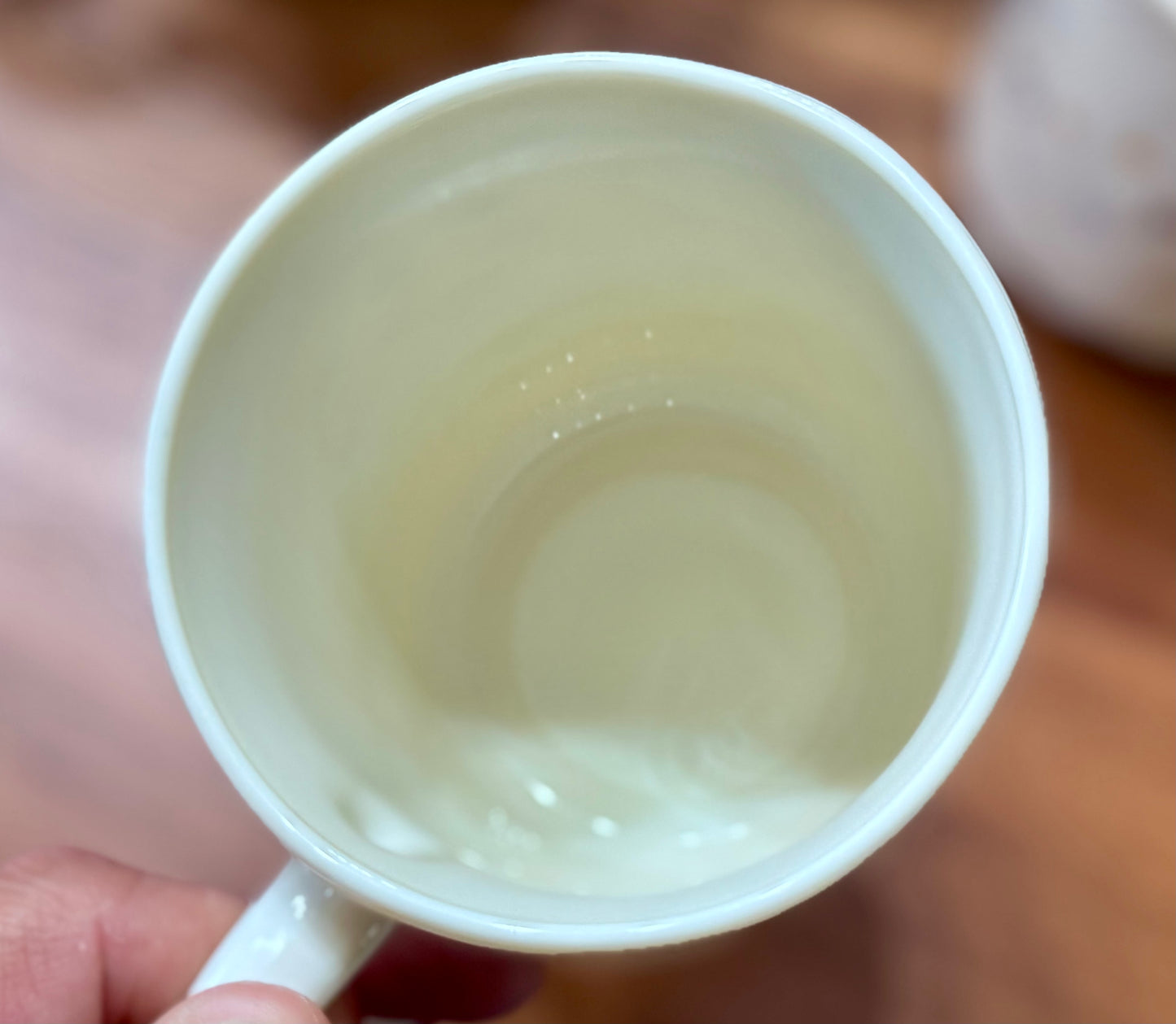 Arcopal France 'Victoria' Milk Glass Mugs