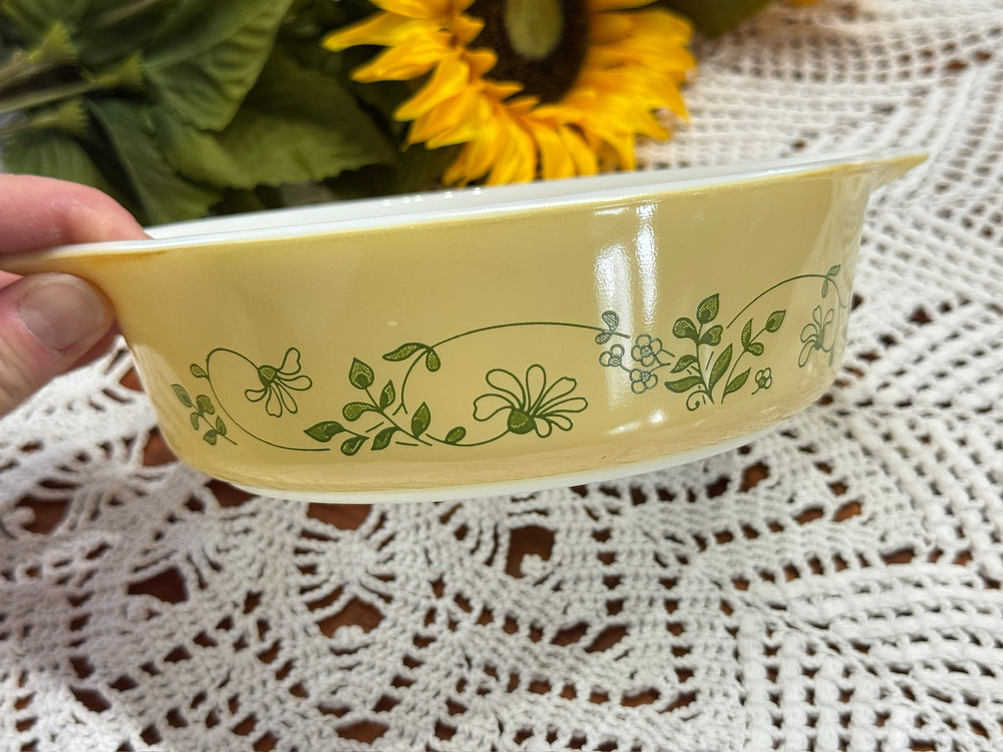 PYREX 471-B 'Shenandoah Casserole Dish with Lid