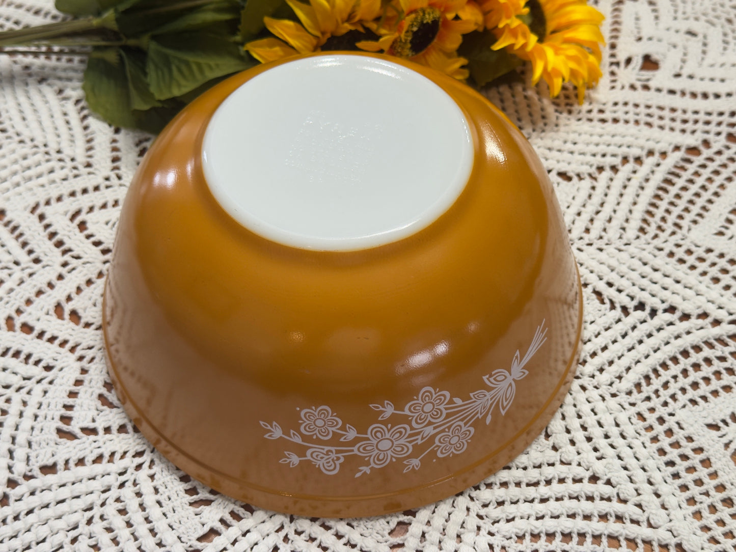 PYREX 403 Butterfly Gold Burnt Orange Mixing Bowl