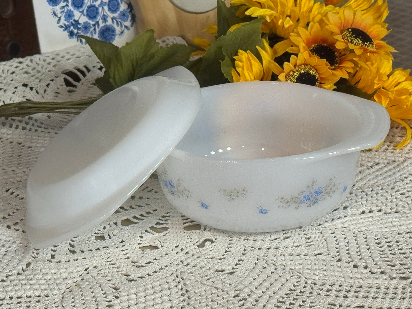 Arcopal France 'Romantique' Round Casserole Dish